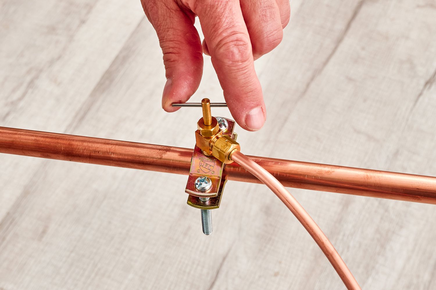 saddle valve with 1/4" compression outlet saddle valve with 1/4" compression outlet